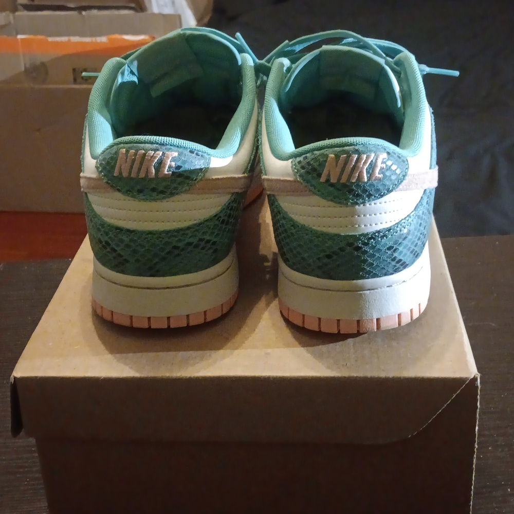 Nike Dunk Low ME Snakeskin Washed Teal Bleached Coral Men's SZ 11 EUC - Picture 5 of 9